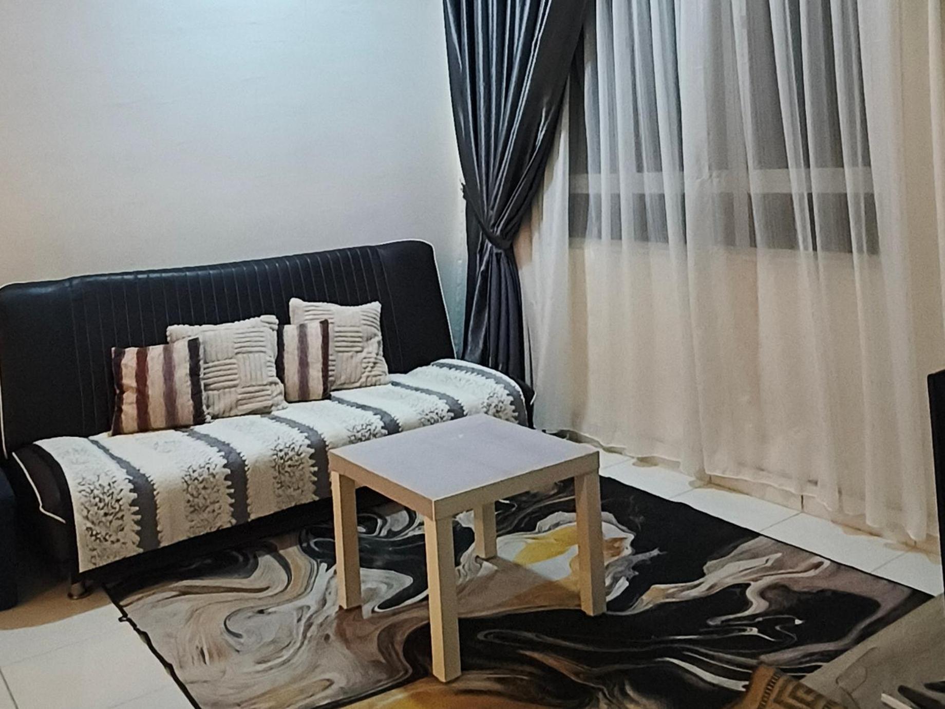Leezahomestay Байан-Лепас Экстерьер фото